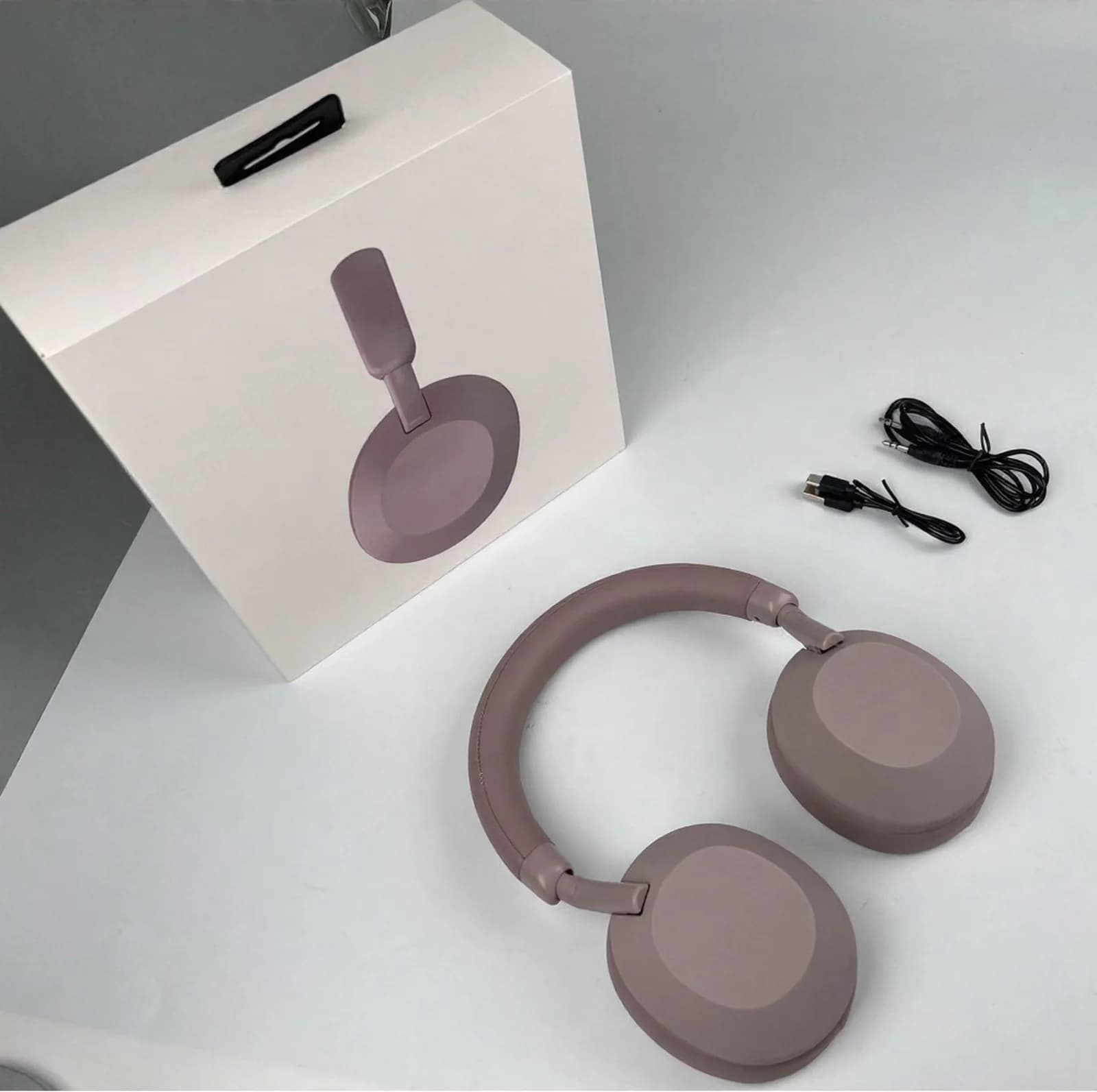 Бездротові Bluetooth-навушники накладні зі активним шумозаглушенням та стереозвуком
