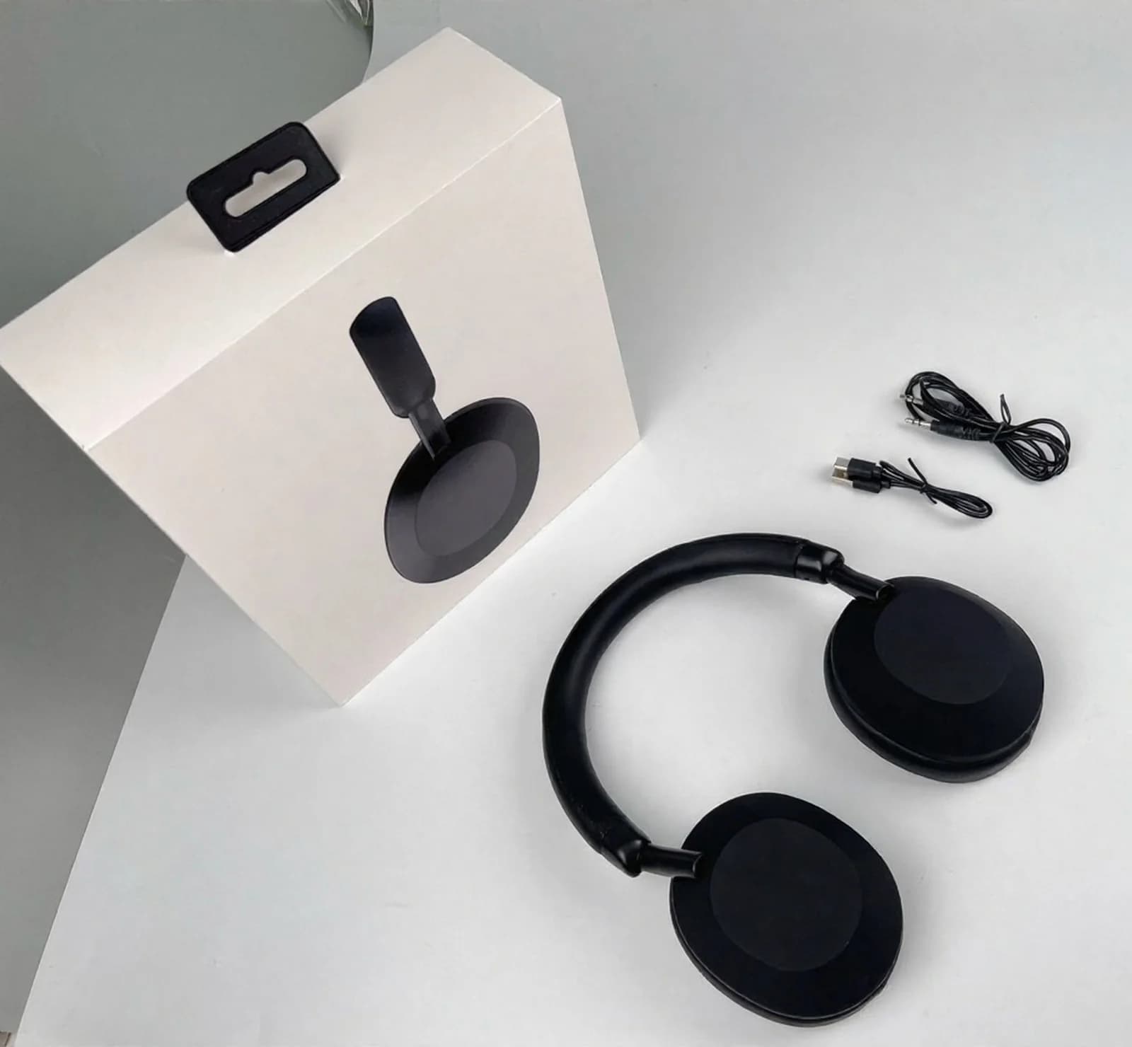 Бездротові Bluetooth-навушники накладні зі активним шумозаглушенням та стереозвуком